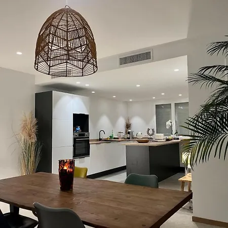4 Bedroom House Villa