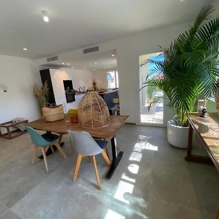 빌라 4 Bedroom House 르까네